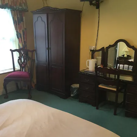 Colonelwood House 3*