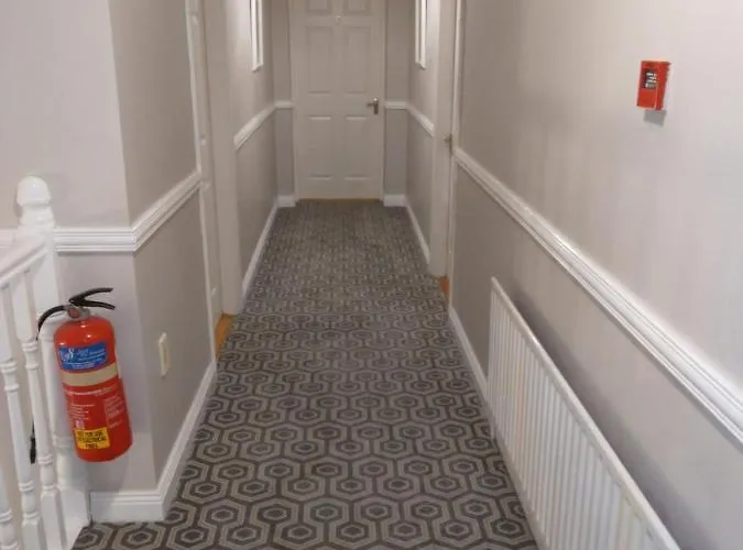 Colonelwood House Pensionat 3*